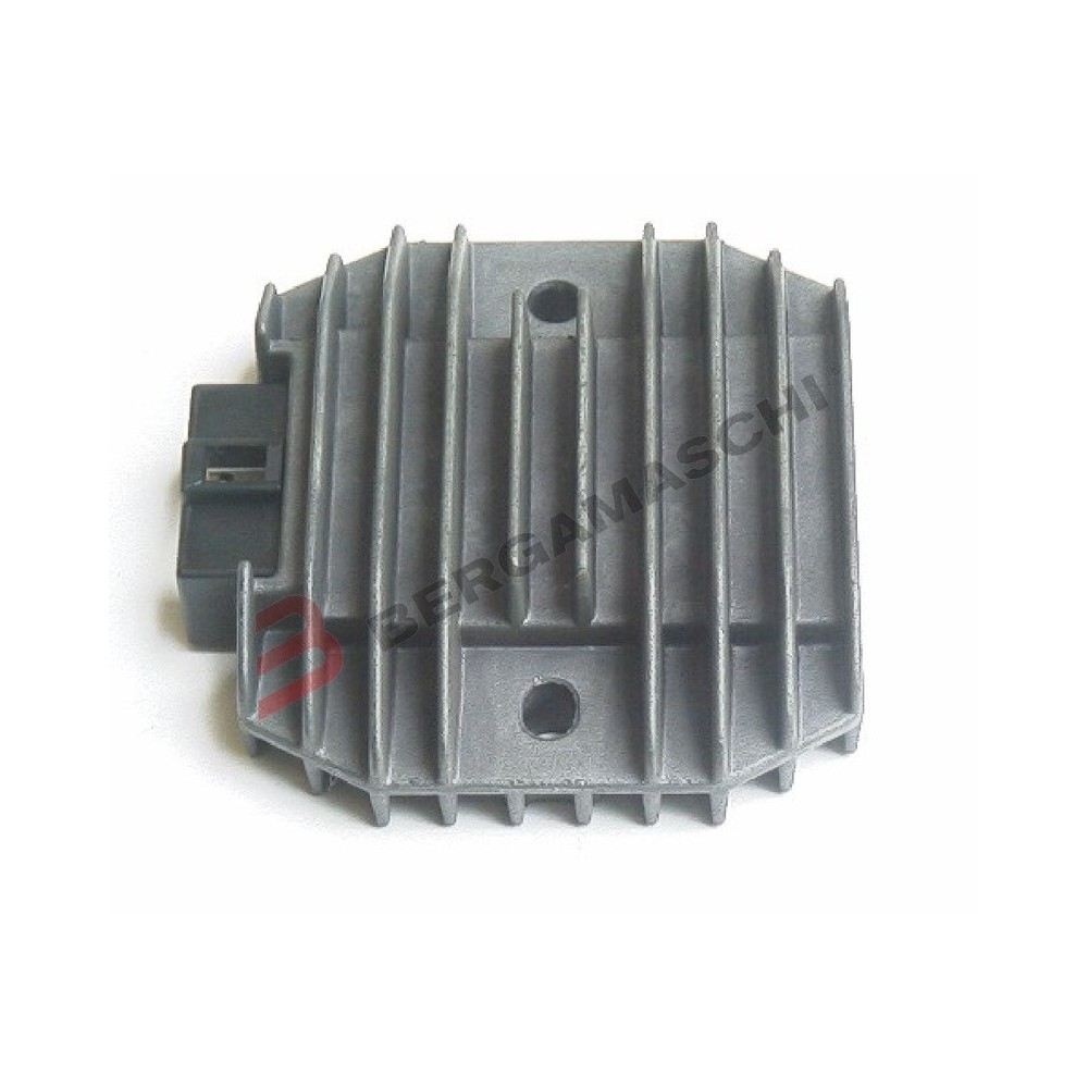 V834400121 REGOLATORE DI TENSIONE TOURMAX YAMAHA TMAX 500 01 03 TENERE 660 94 96 V834400121 REGOLATORE DI TENSIONE TOURMAX YAMAHA TMAX 500 01 03 TENERE 660 94 96